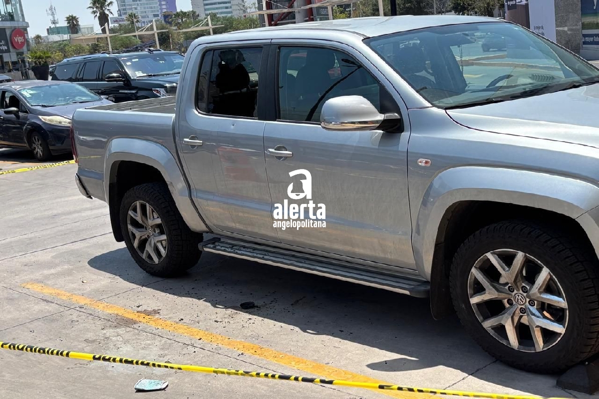 Dos cuentahabientes son baleadas afuera de BBVA en Vía San Ángel