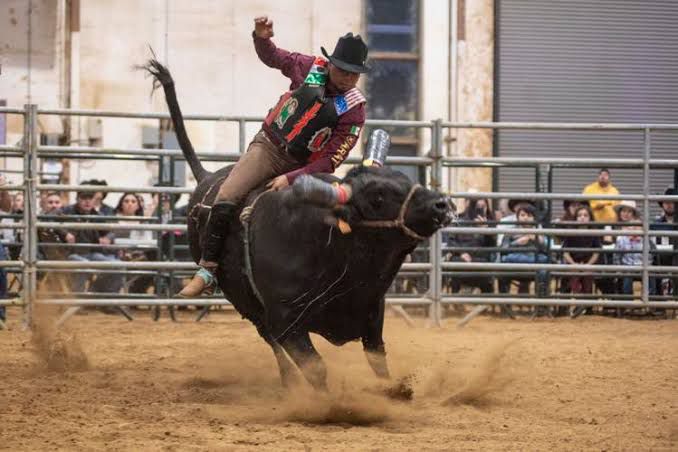 ¡Padre del año! Olvida a sus hijos en un jaripeo de Tochimilco