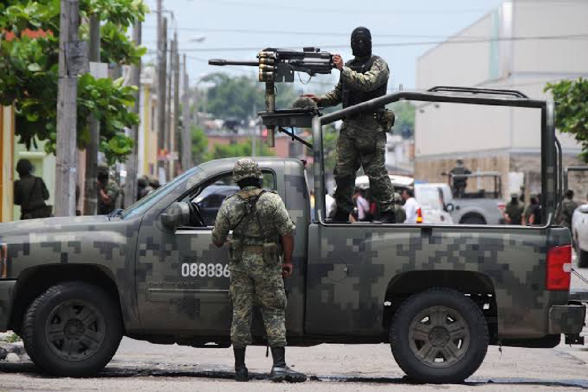 Militar le dispara a su suegra y huye del lugar