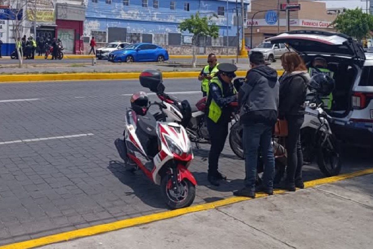 Realizan operativos sorpresa contra motociclistas en Puebla