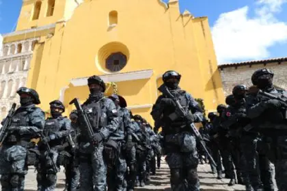 Evitan linchamiento de tres hombres en San Andrés Cholula