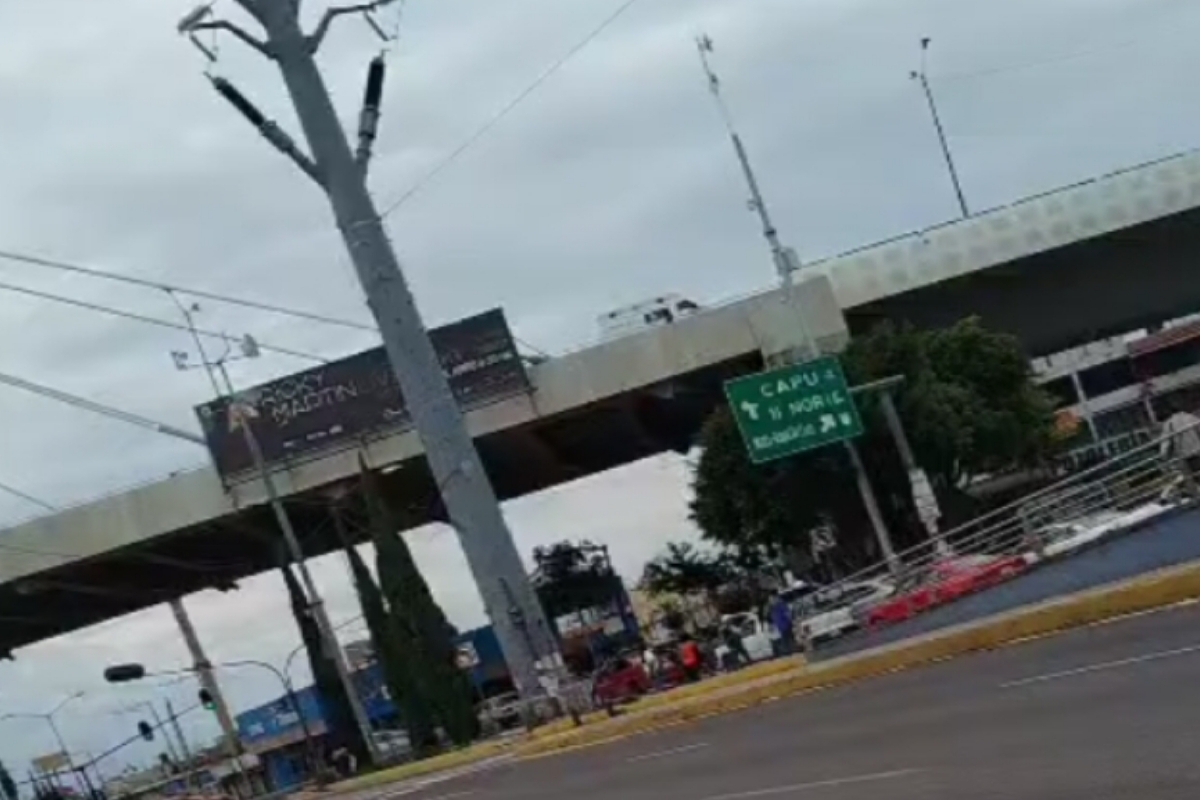 Robo a cuentahabiente desata balacera en Calzada Zaragoza; hay un detenido