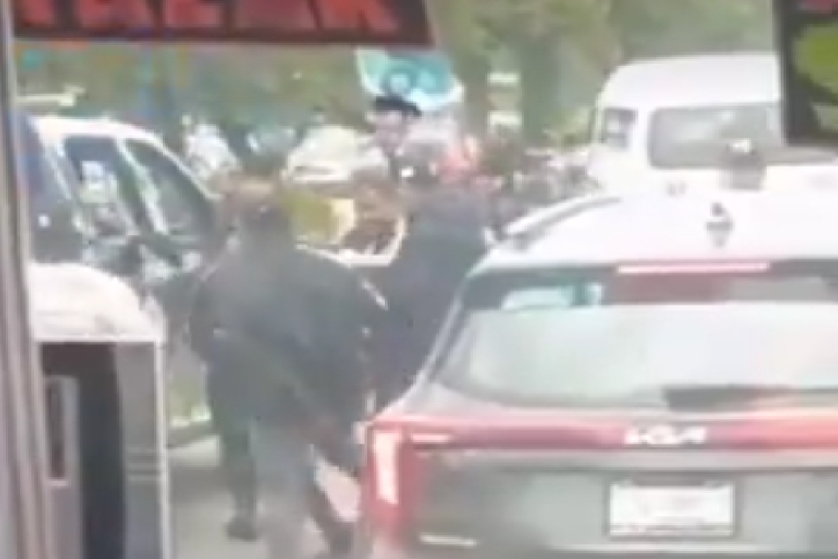 Se registra conato de bronca entre policías y ambulantes en el Mercado Hidalgo