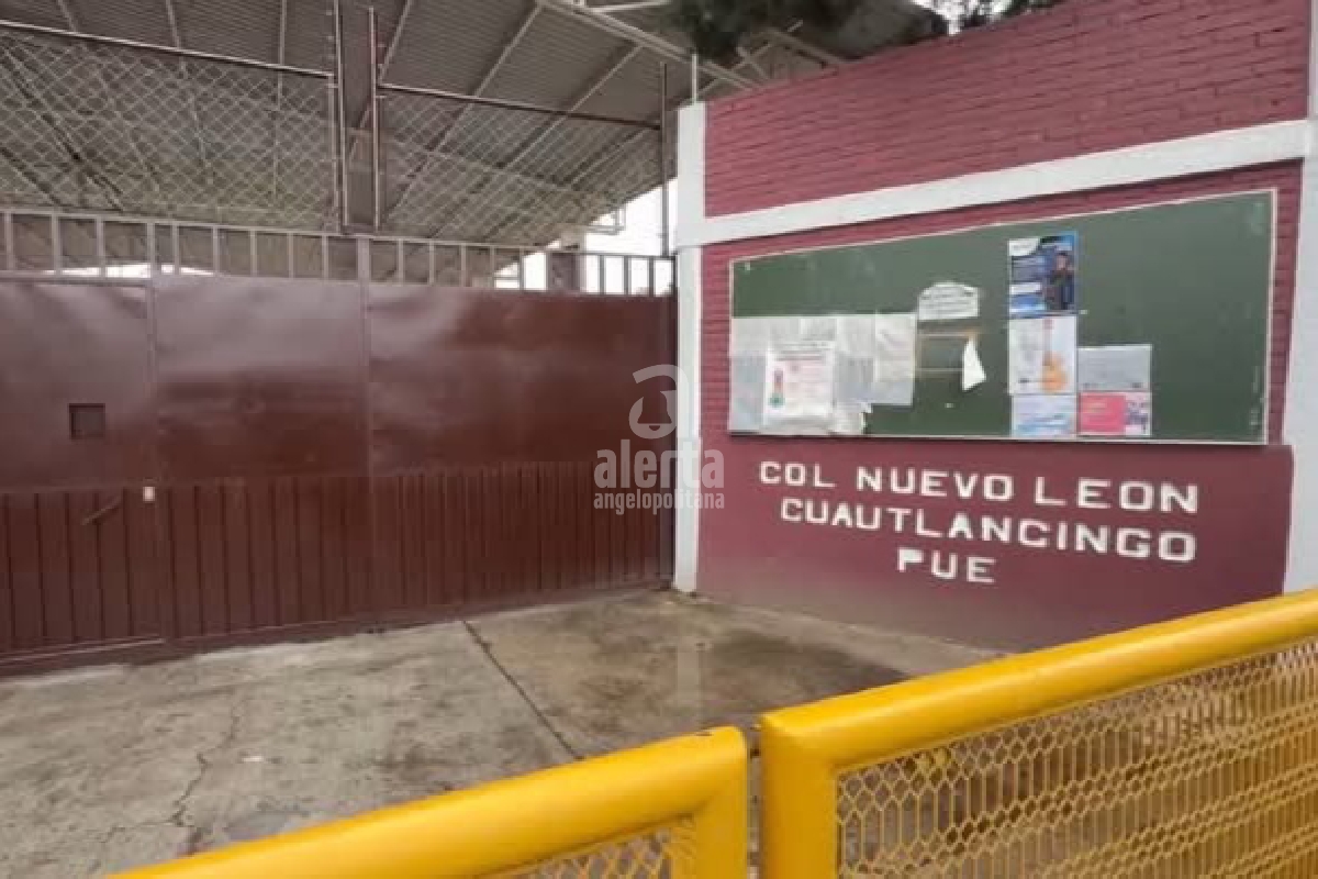 Alumnos se quedan sin graduación tras robo a primaria en Cuautlancingo