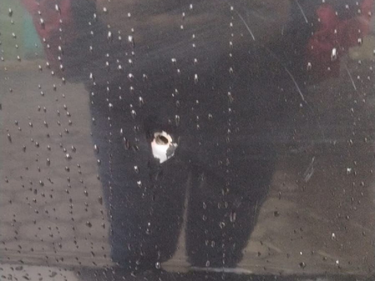 Disparan policías por equivocación contra una pareja en Bosques de San Sebastián