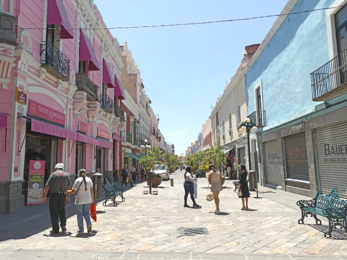 Autoridades liberarán calles del Centro Histórico tras disminuir ambulantes a 200