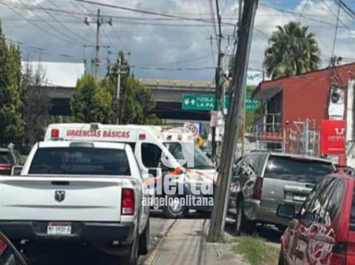 Violento ataque contra cuentahabiente en lote de autos de la Recta a Cholula