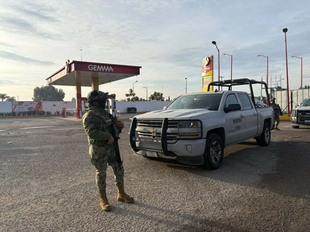 Encabezan autoridades federales operativos contra gasolineras de Puebla