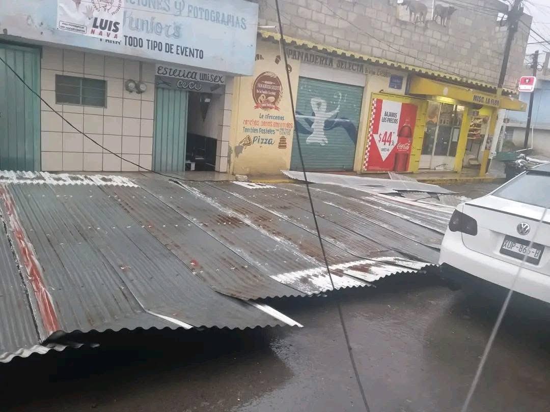 Tromba en Puebla deja severos daños