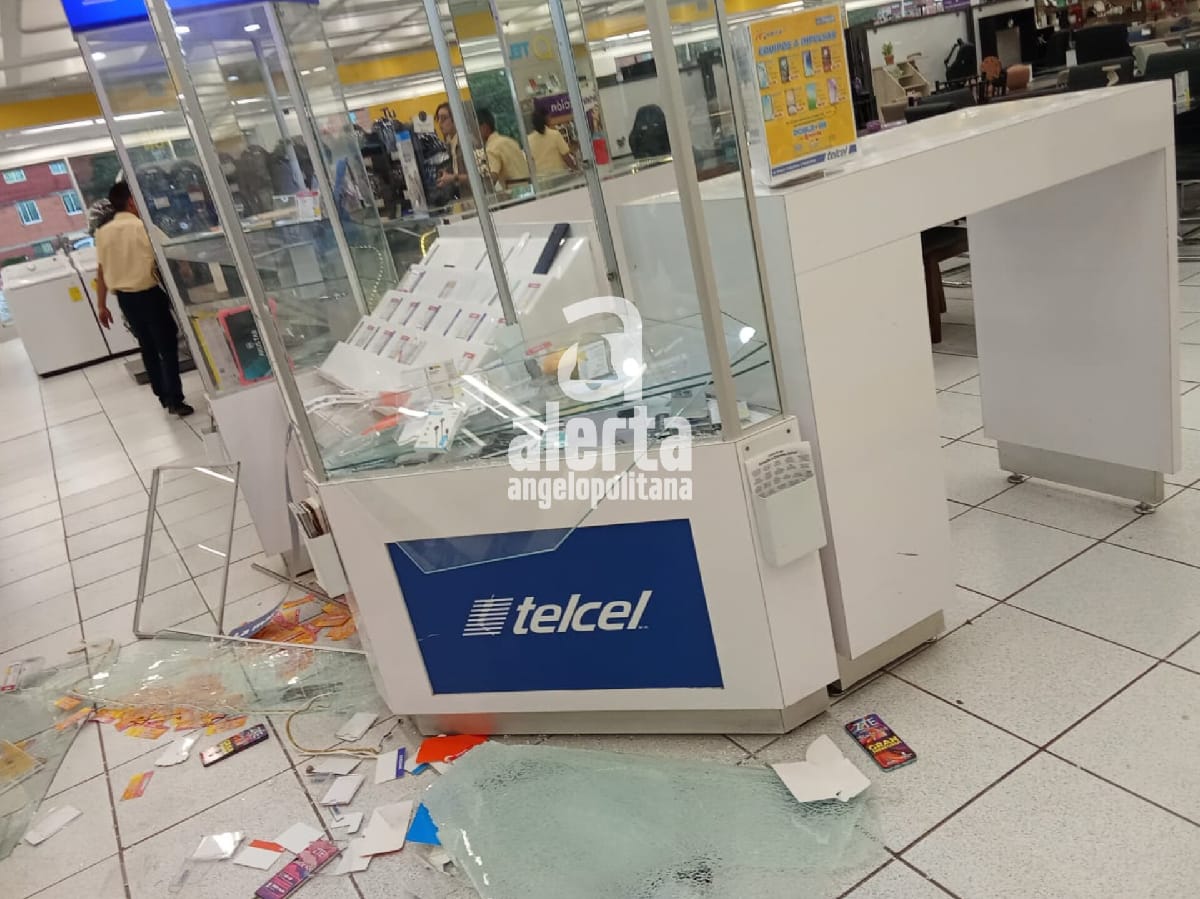 Atraco en sucursal Coppel de Chapulco