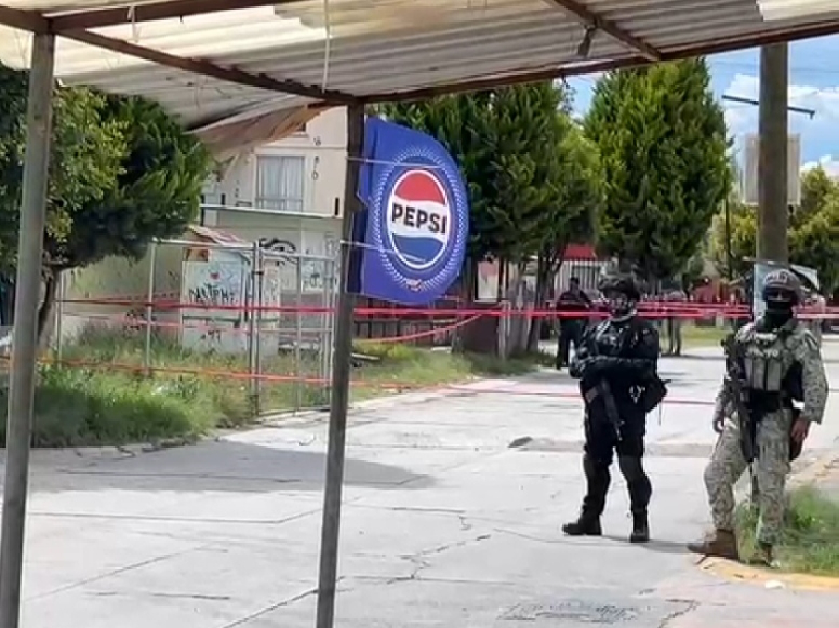 Abandonan cadáver de mujer debajo de un colchón en Coronango