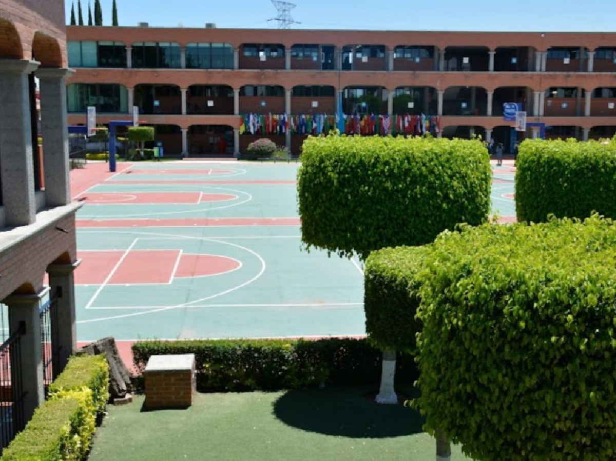 Rechazo de padres de familia en Puebla ante la llegada de Axel N. al instituto D’Amicis