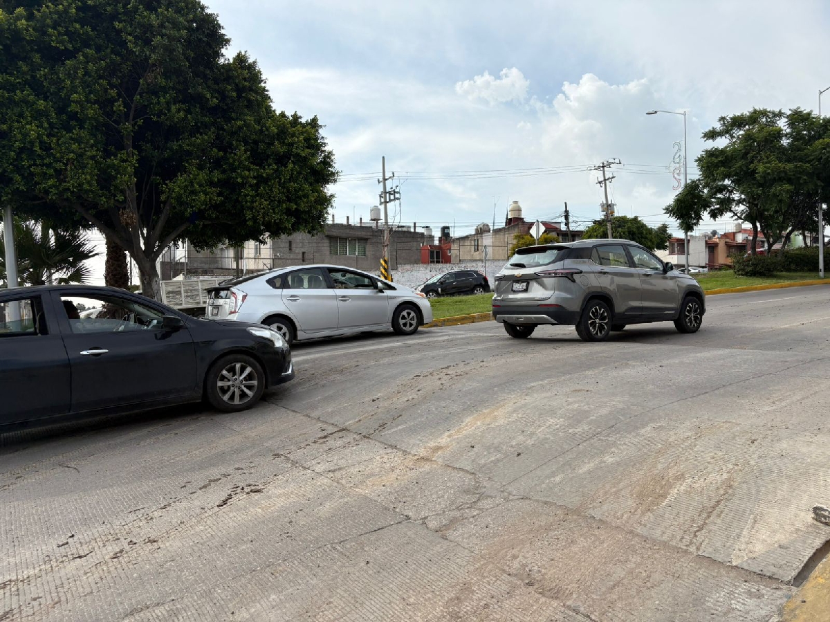Culpan a gestión panista por instalación de topes gigantes en la Calzada Zaragoza