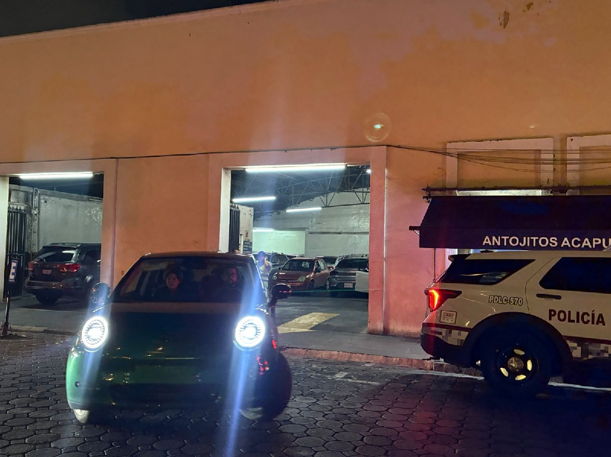 Reportan robo en estacionamiento de la zona centro de Puebla