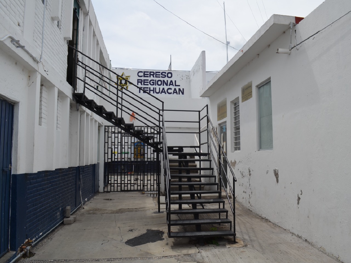Director del penal de Tehuacán es removido tras denuncias por renta de televisores
