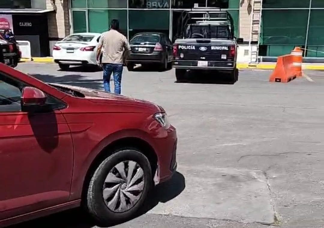 Cuentahabiente es asaltado en el Banorte de Cholula