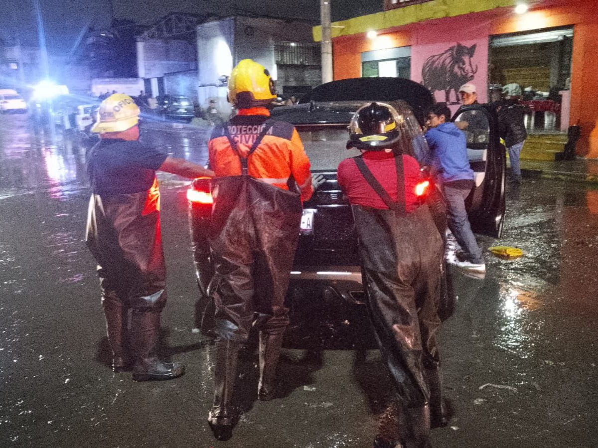 Lluvias ponen en alerta a 12 zonas críticas de Puebla capital