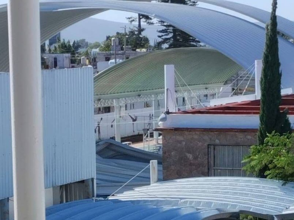 Derrumbe de domo en Atlixco deja cuatro lesionados