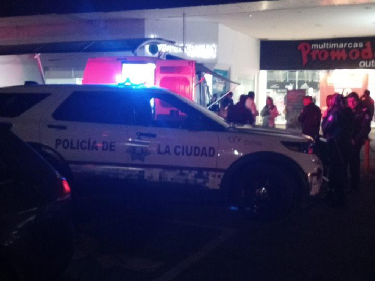 Roban unidad móvil de Agua de Puebla en Plaza San Pedro