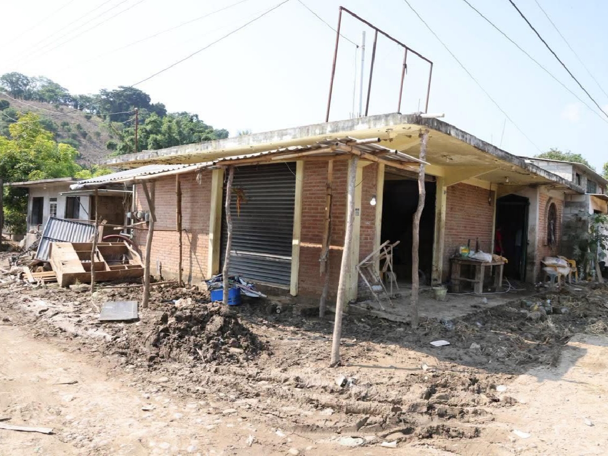 Gobierno estatal reubicará 850 casas en la Sierra Norte