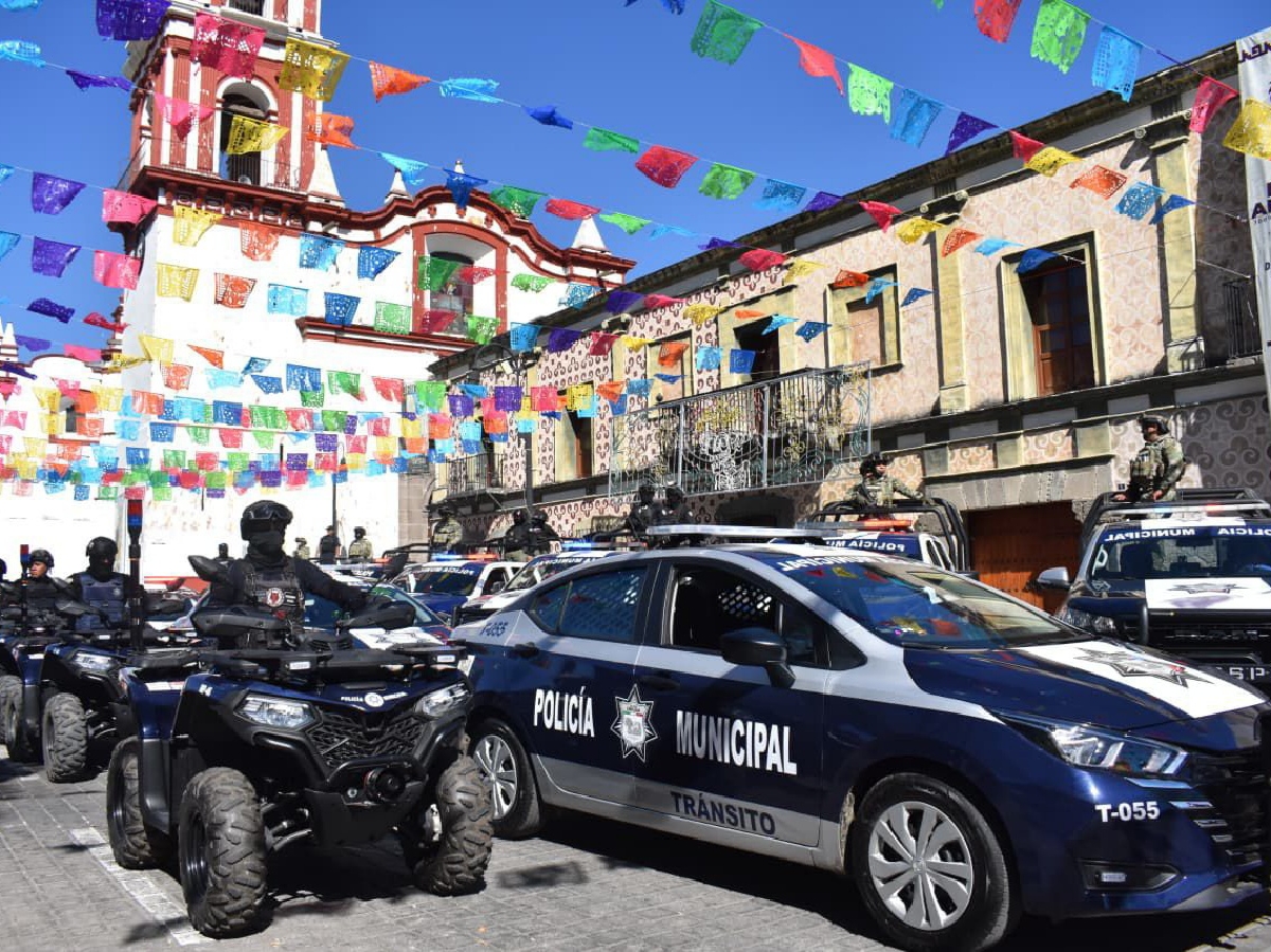 Tonantzin Fernández encabeza banderazo del Operativo “Buen Fin 2025” en San Pedro Cholula