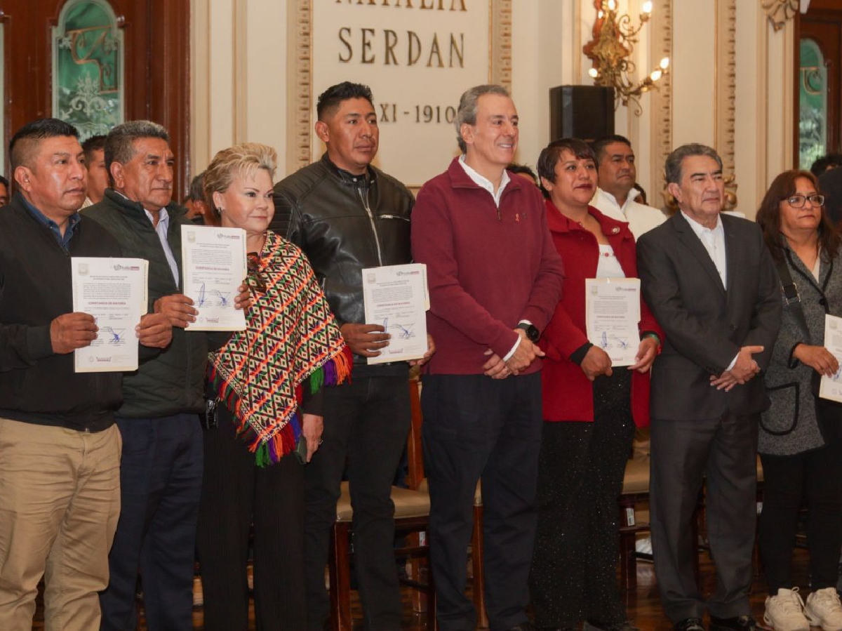 Toma protesta Pepe Chedraui a inspectoras e inspectores de sección