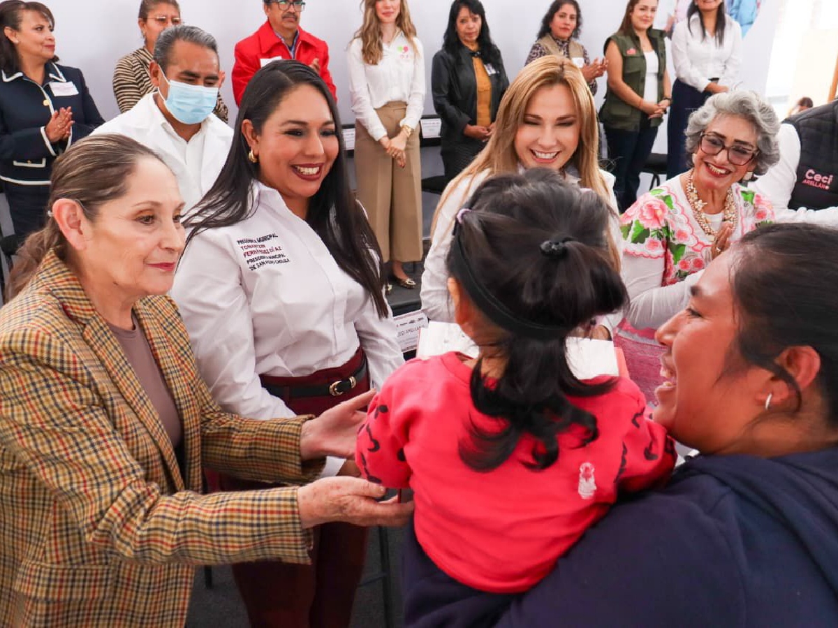 Ceci Arellano y Tonantzin Fernández Fortalecen Atención a Familias de la Región en San Pedro Cholula