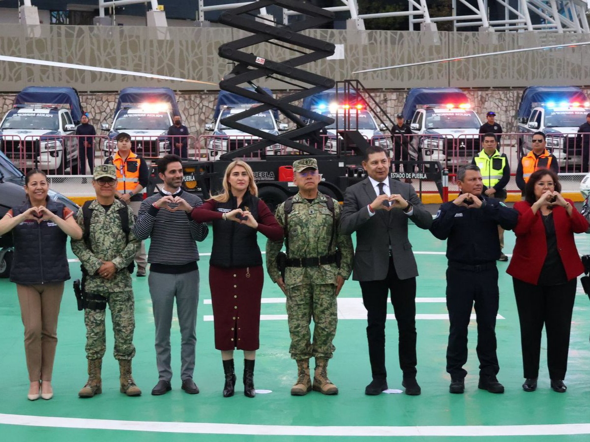 Entregan 73 patrullas nuevas a municipios bajo mando de Armenta