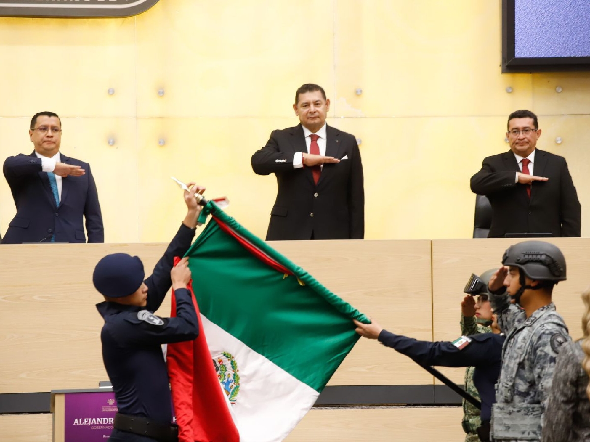 Armenta rinde Primer Informe y exige más resultados a su equipo