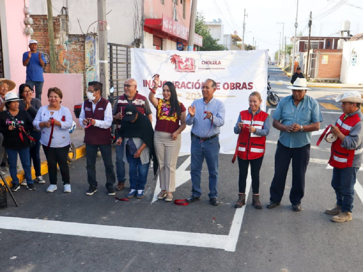 Con obras concluidas, Tonantzin Fernández mejora calles en Santa Bárbara Almoloya y San Juan Tlautla