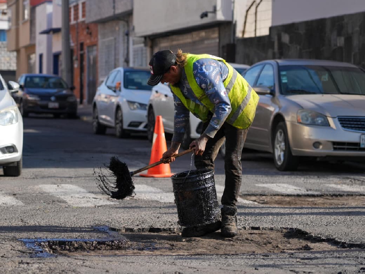 Fortalece Pepe Chedraui Campaña Bacheando Puebla con recursos obtenidos del programa Estaciónate Aquí