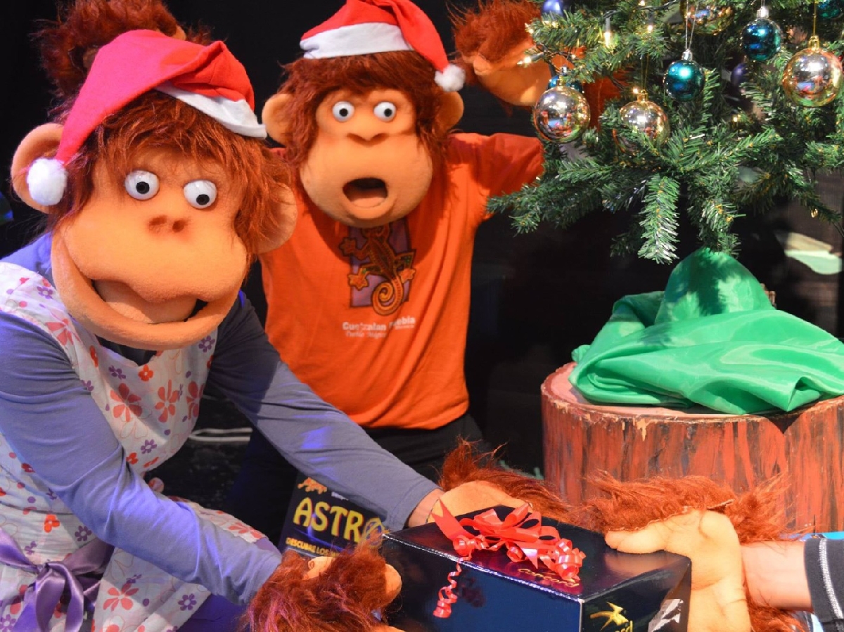 Invita Gobierno de la Ciudad a disfrutar la obra “César y el monstruo de la Navidad” en el Zócalo