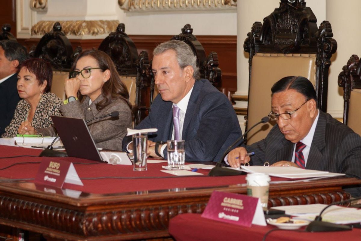 Cabildo de Puebla aprueba informes y estructura organizacional