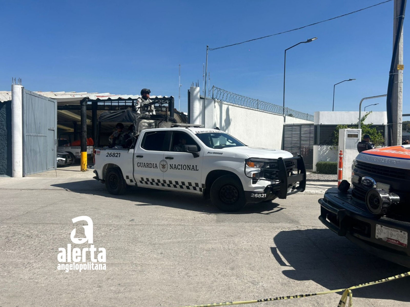 Policías de Puebla son detenidos por personal de Harfuch