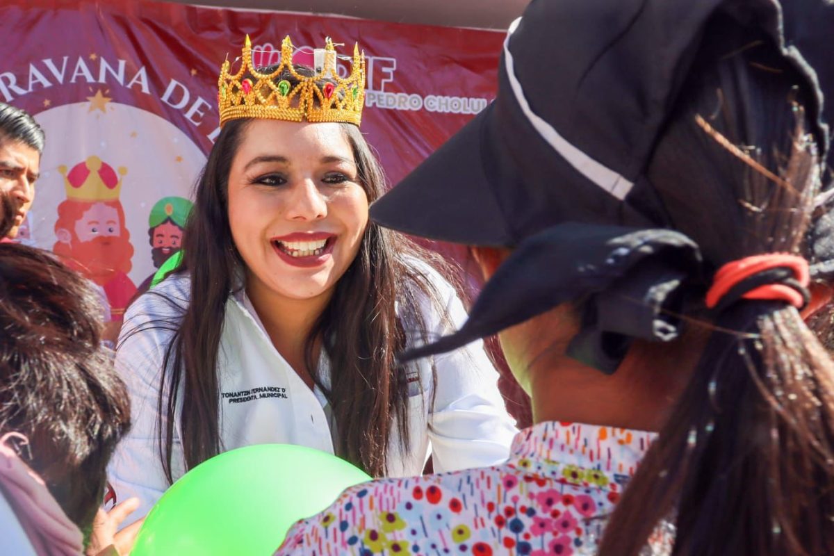 Tonantzin Fernández encabeza entrega de más de 30 mil juguetes en San Pedro Cholula