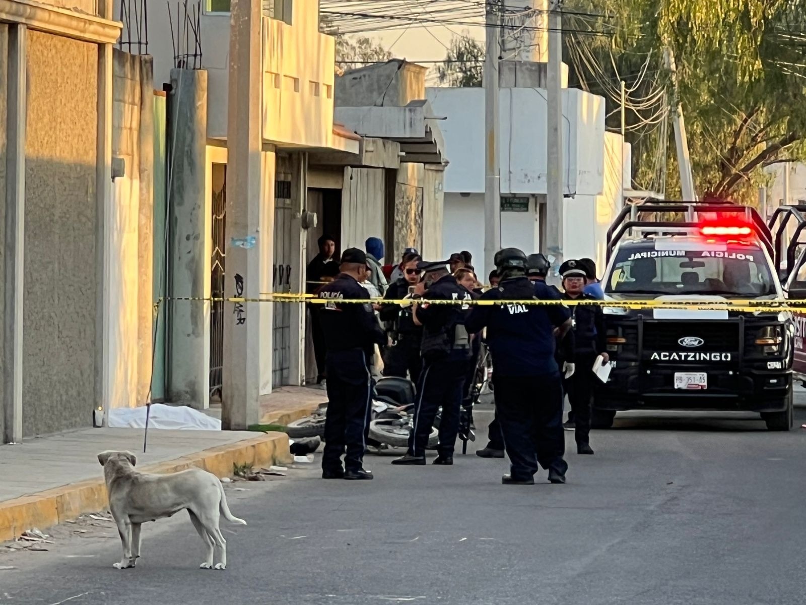 Fallece motociclista en Acatzingo; chocó con un poste