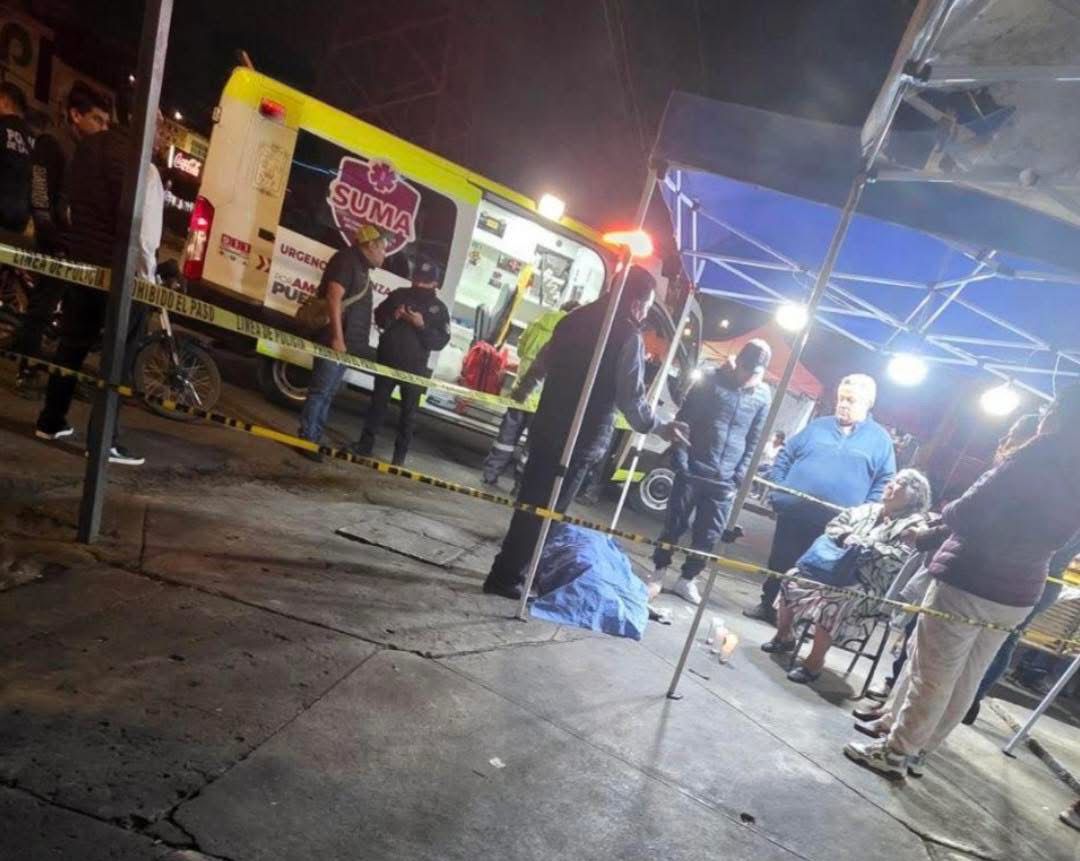 Abuelito fallece mientras compraba pan en Amalucan