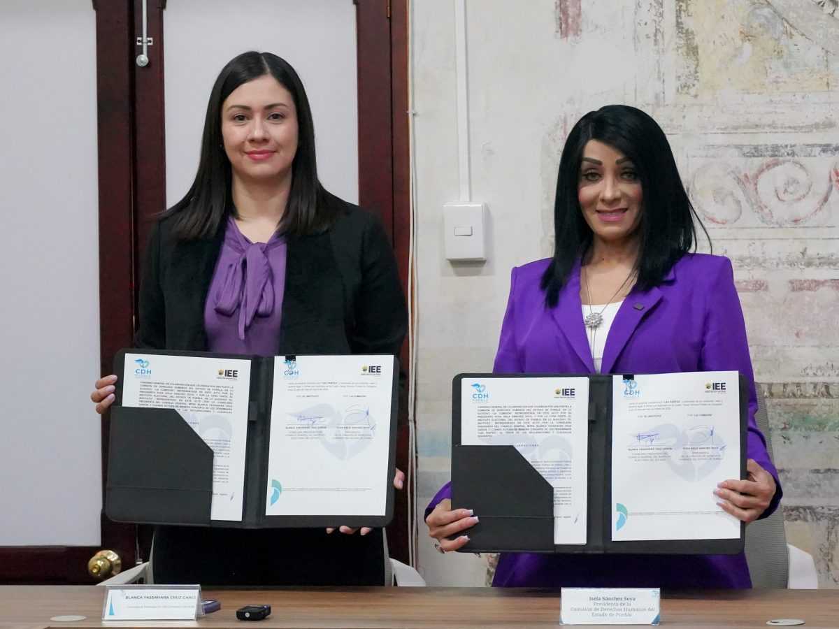 IEE y CDH Puebla firman convenio de colaboración