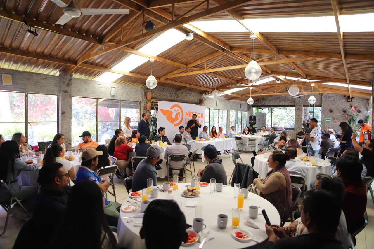 Néstor Camarillo sostiene importante encuentro con liderazgos de Atlixco