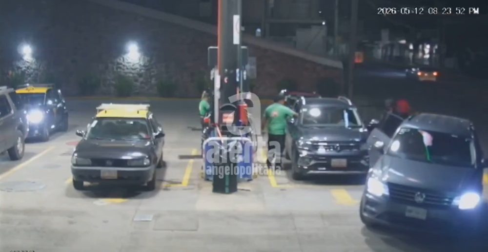 Roban camionetas en gasolinera de Clavijero